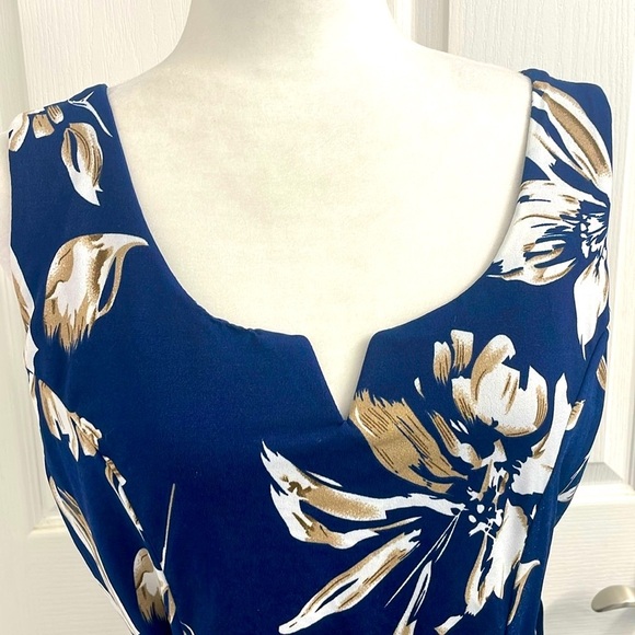 Papillon Navy Floral Jumpsuit With V Boni Neck Cropped Wide Leg Tie Belt Size L - Picture 7 of 16